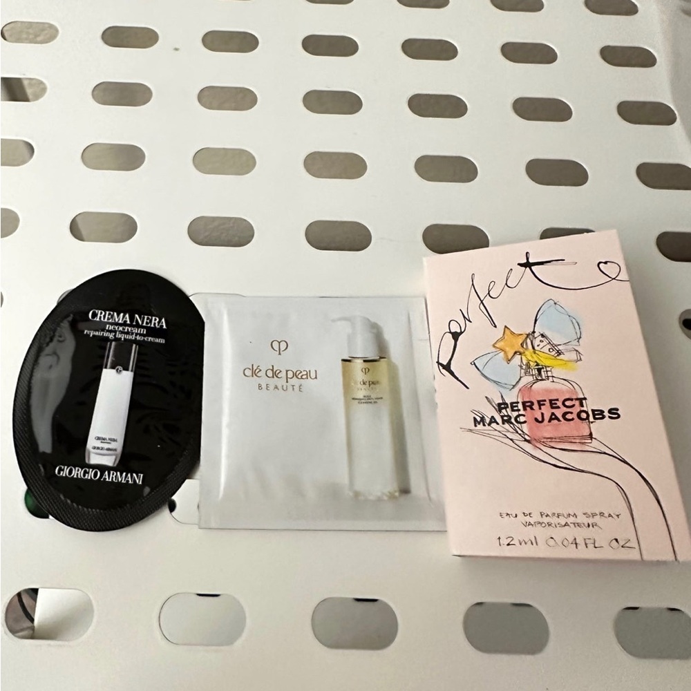 3-pc sample: Marc Jacobs Perfect perfume/Giorgio Armani neocream/CPB cleansing